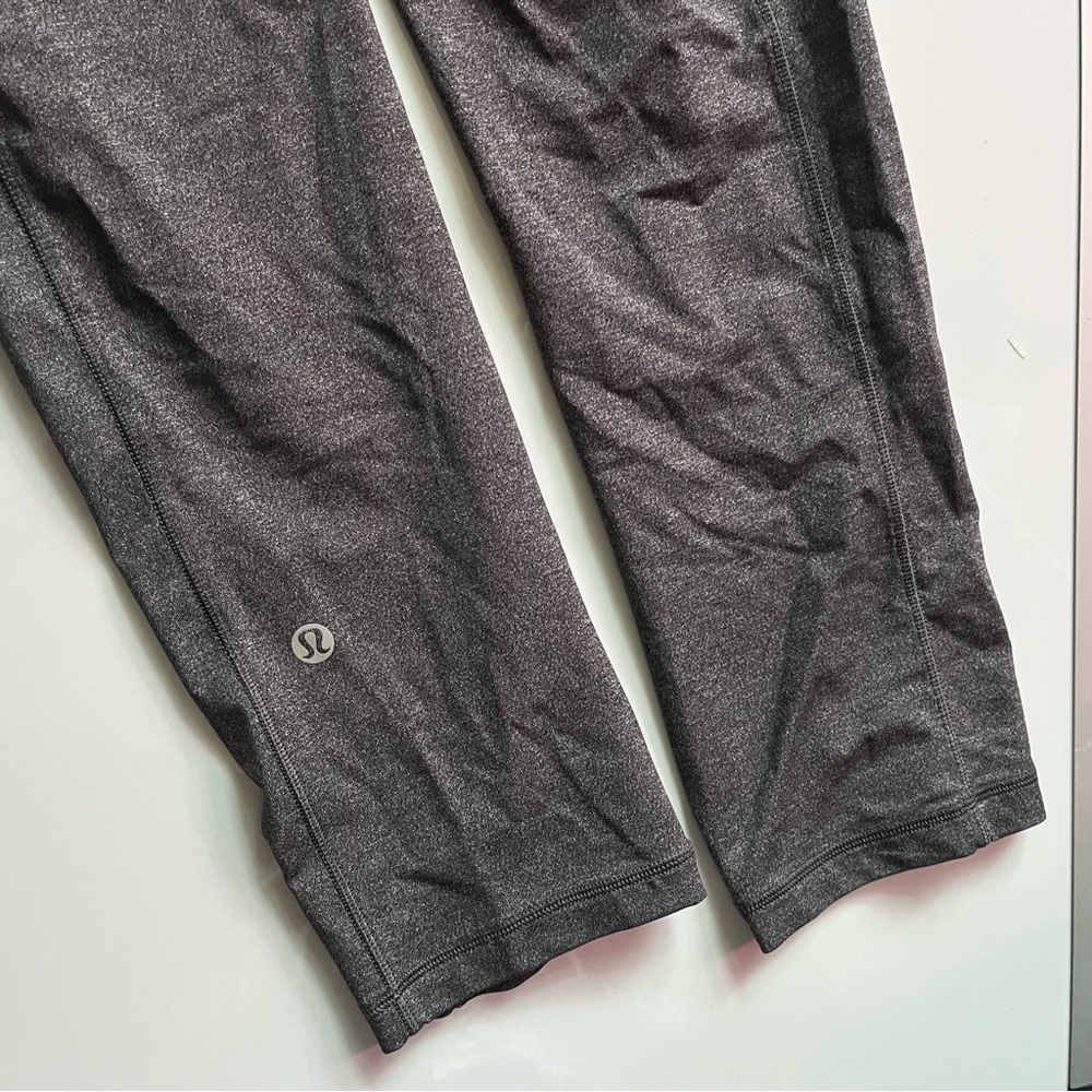 Lululemon • Speed Up Crop Leggings *21" in Heathered Black - Picture 12 of 12